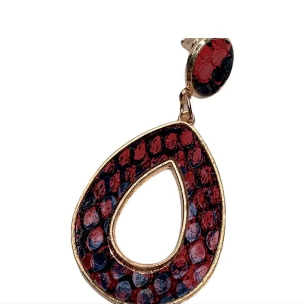 STAMKI gold tone